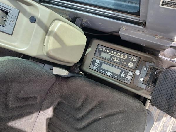 Grote foto kato midi kraan 8.5 ton met kantelstuk op de bak doe het zelf en verbouw kranen en graafmachines