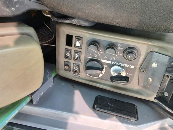 Grote foto kato midi kraan 8.5 ton met kantelstuk op de bak doe het zelf en verbouw kranen en graafmachines