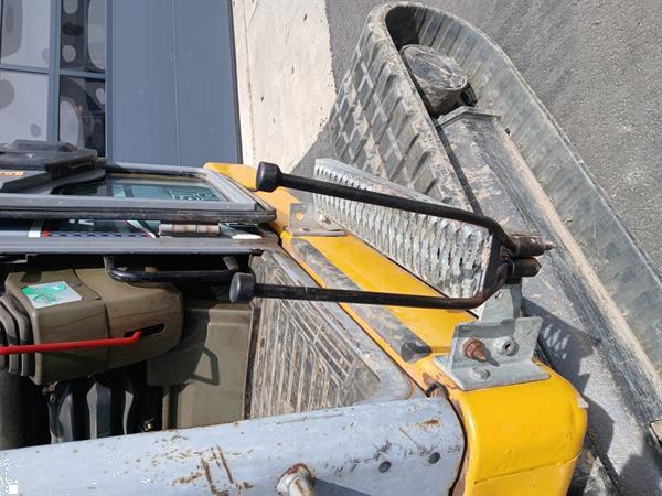 Grote foto kato midi kraan 8.5 ton met kantelstuk op de bak doe het zelf en verbouw kranen en graafmachines