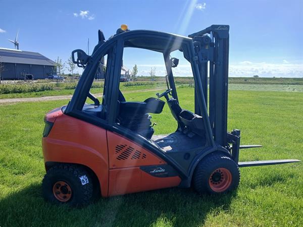 Grote foto linde h20d evo all terrain agrarisch heftrucks