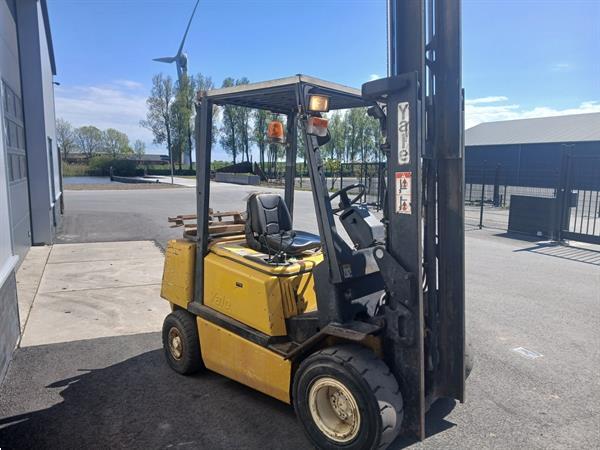 Grote foto yale 2.5ton deisel triplo rotator agrarisch heftrucks