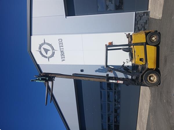 Grote foto yale 2.5ton deisel triplo rotator agrarisch heftrucks