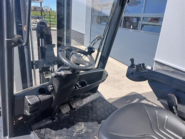 Grote foto linde h30d met freelift en sideshift. agrarisch heftrucks
