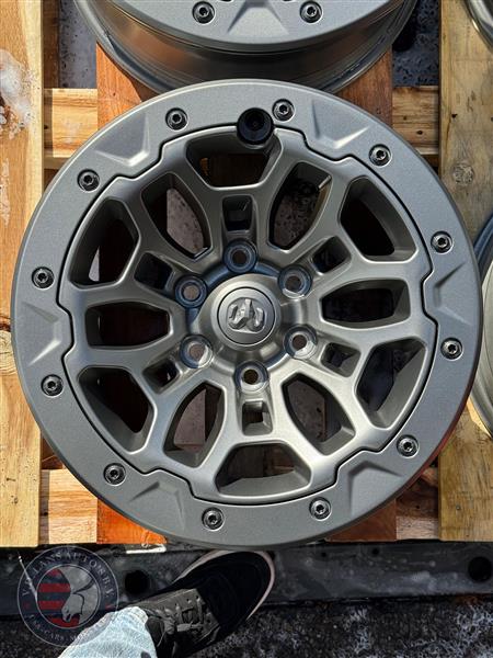 Grote foto originele ram 1500 trx rebel velgen 18 inch 6wc39trmaa auto onderdelen overige auto onderdelen