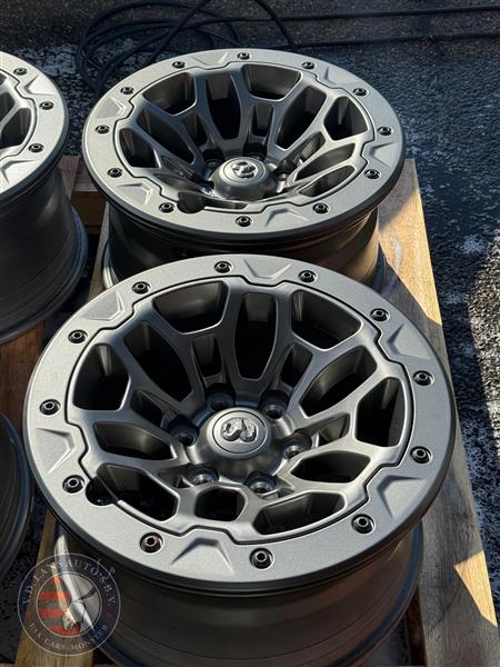 Grote foto originele ram 1500 trx rebel velgen 18 inch 6wc39trmaa auto onderdelen overige auto onderdelen