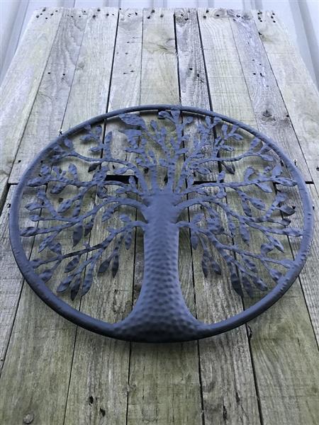 Grote foto wandornament levensboom met vogels erin mat zwart tuin en terras tuindecoratie