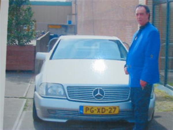 Grote foto hi kan jij het ook steeds maar niet vinden contacten en berichten man zoekt vrouw