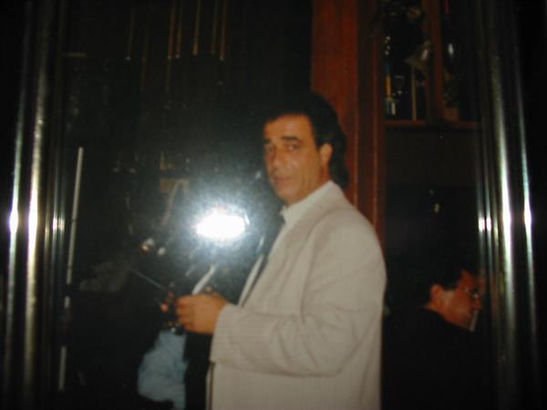 Grote foto hi kan jij het ook steeds maar niet vinden contacten en berichten man zoekt vrouw