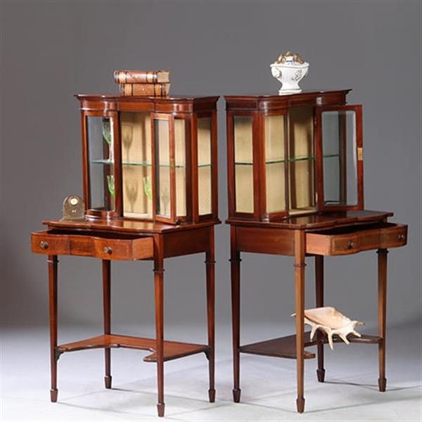 Grote foto stel van 2 kleine identieke vitrines ca 1900 engeland no.922870. antiek en kunst stoelen en banken