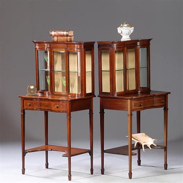 Grote foto stel van 2 kleine identieke vitrines ca 1900 engeland no.922870. antiek en kunst stoelen en banken