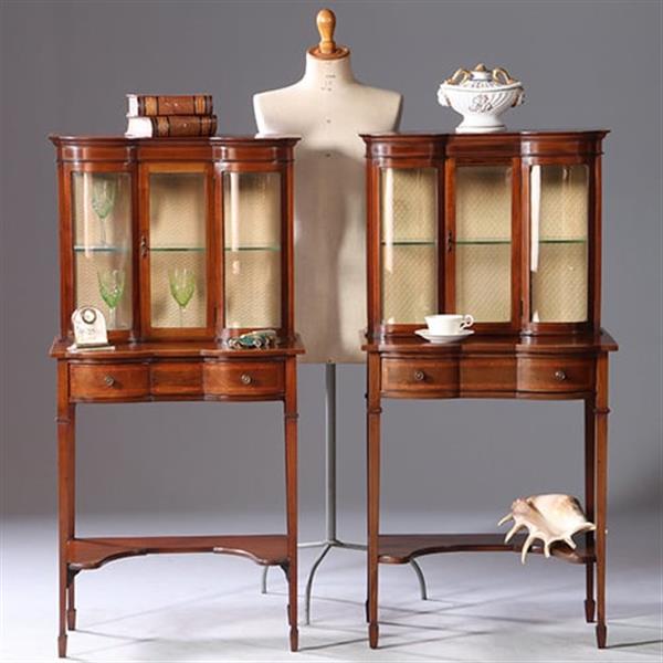 Grote foto stel van 2 kleine identieke vitrines ca 1900 engeland no.922870. antiek en kunst stoelen en banken