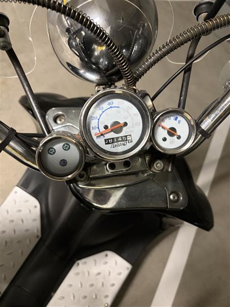 Grote foto scooter zie foto s 8148 km fietsen en brommers scooters