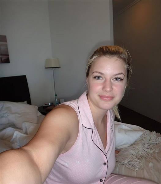 Grote foto ik zoek een serieuze en volwassen man. contacten en berichten vrouw zoekt man
