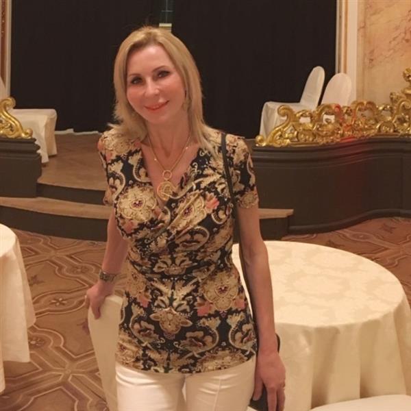 Grote foto wie bezorgt mij nog gelukkige jaren contacten en berichten vrouw zoekt man