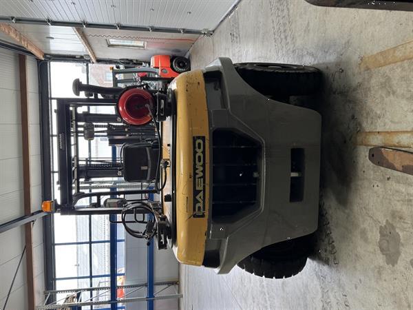 Grote foto daewoo schep truck 7 tons lpg heftruck met vorkversteller agrarisch heftrucks