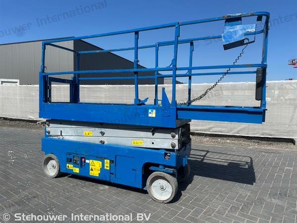 Grote foto genie gs2032 hoogwerker schaarhoogwerker gs 2032 doe het zelf en verbouw hoogwerkers