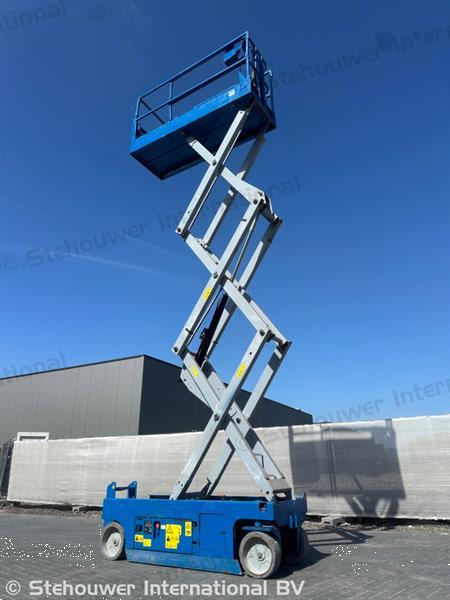 Grote foto genie gs2032 hoogwerker schaarhoogwerker gs 2032 doe het zelf en verbouw hoogwerkers