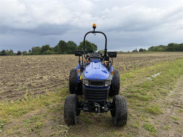 Grote foto farmtrac ft26 hst minitractor demo 2026 38 uur incl grondbak agrarisch tractoren