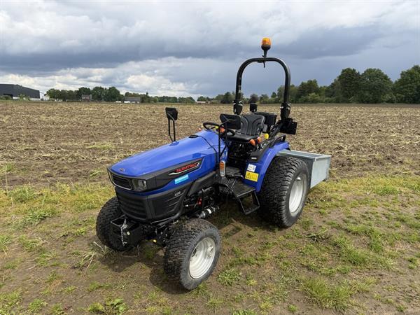 Grote foto farmtrac ft26 hst minitractor demo 2026 38 uur incl grondbak agrarisch tractoren