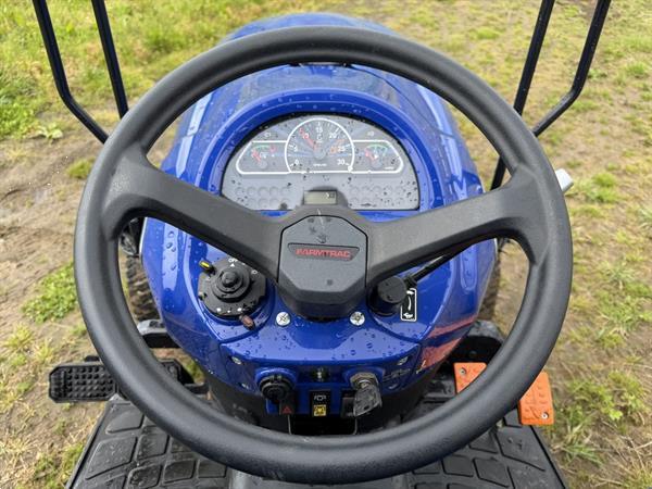 Grote foto farmtrac ft26 hst minitractor demo 2026 38 uur incl grondbak agrarisch tractoren