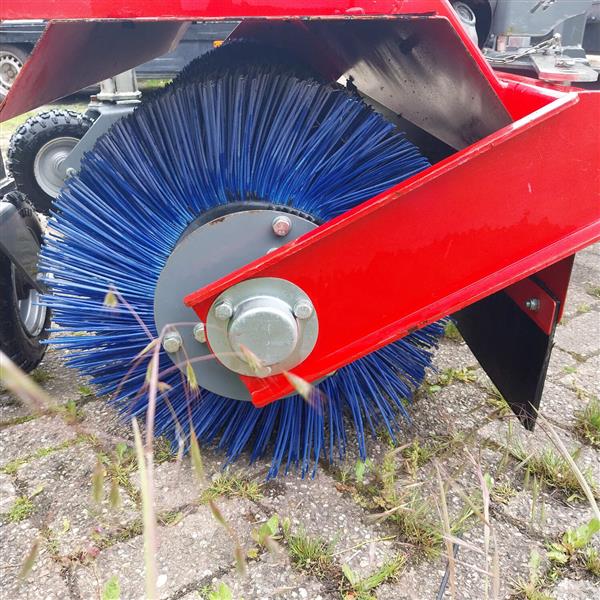 Grote foto kraffter veegmachine 140 aftakas marge inruiler agrarisch mechanisatie