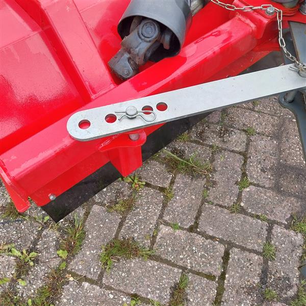 Grote foto kraffter veegmachine 140 aftakas marge inruiler agrarisch mechanisatie