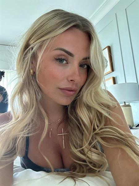 Grote foto is er een man erotiek escort service