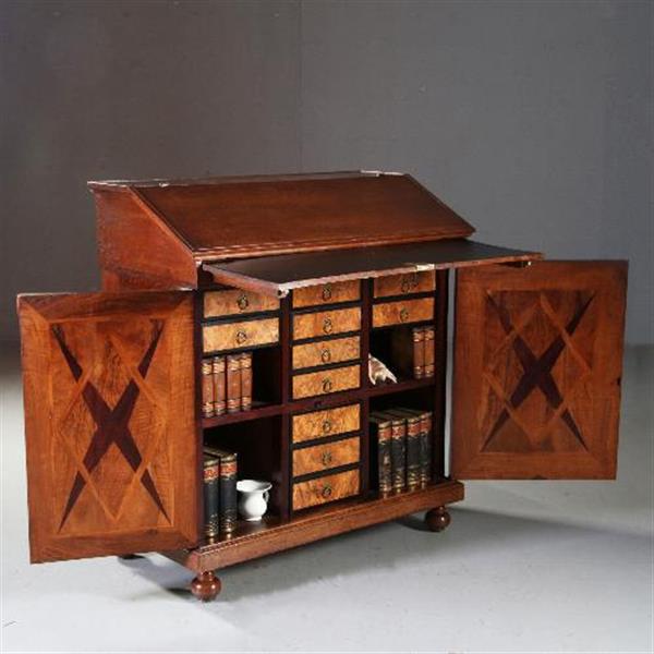 Grote foto hollands bureau ingelegd met sterren ca 1700 een fabuleuze blikvanger no.822411 antiek en kunst overige in antiek gebruiksvoorwerpen