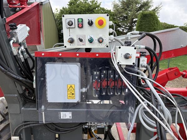Grote foto van houcke venkelrooier klembandrooier agrarisch oogstmachines