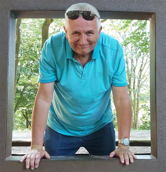 Grote foto gezocht gezellige vrouw contacten en berichten man zoekt vrouw