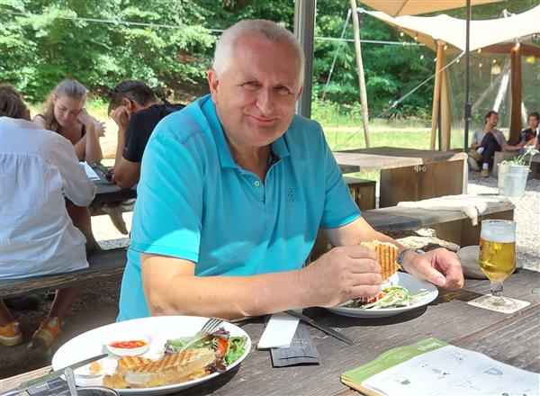 Grote foto gezocht gezellige vrouw contacten en berichten man zoekt vrouw