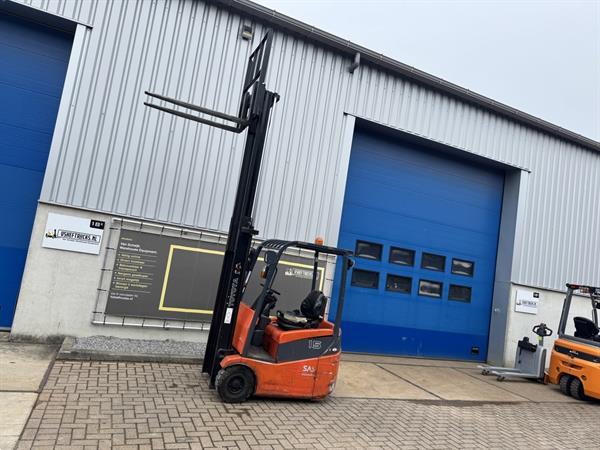 Grote foto vs 22886 elektrische heftruck toyota 7fbest15 agrarisch heftrucks