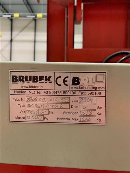 Grote foto brubek stationaire palletwisselaar agrarisch heftrucks