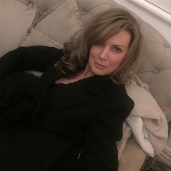 Grote foto wil jij ook gelukkig worden weer contacten en berichten vrouw zoekt man
