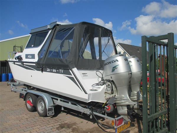 Grote foto vis boot watersport en boten vis en consoleboten