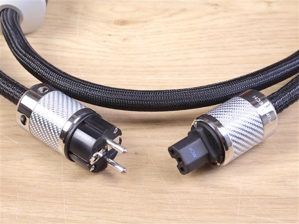 Grote foto acoustic revive absolute k triplec high end audio power cable 2 0 metre audio tv en foto onderdelen en accessoires