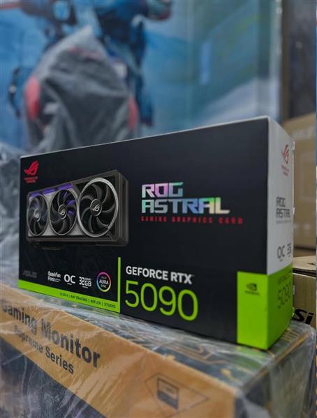 Grote foto geforce rog astral geforce tx 5090 computers en software processors