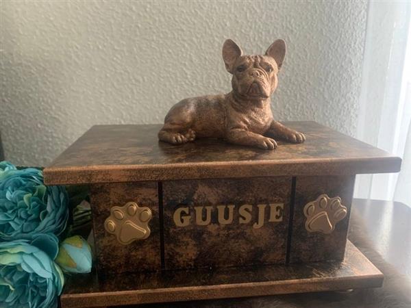 Grote foto franse bulldog beeldje op urnenkistje dieren en toebehoren toebehoren
