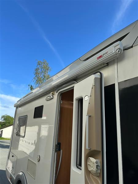 Grote foto eura mobil terrestra ti 670 sb 2008 diesel caravans en kamperen campers
