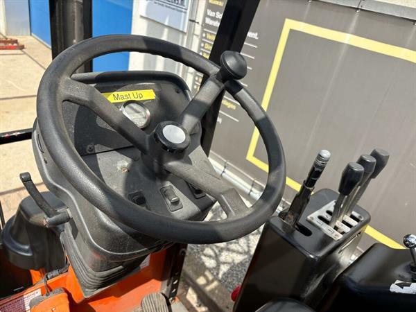 Grote foto vs 22897 bendi smalle gangen heftruck narrow aisle agrarisch heftrucks