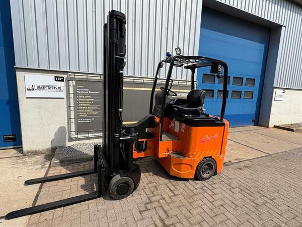 Grote foto vs 22897 bendi smalle gangen heftruck narrow aisle agrarisch heftrucks