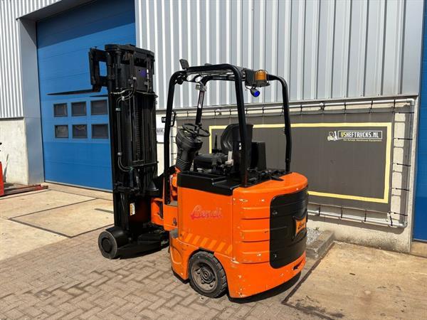 Grote foto vs 22897 bendi smalle gangen heftruck narrow aisle agrarisch heftrucks