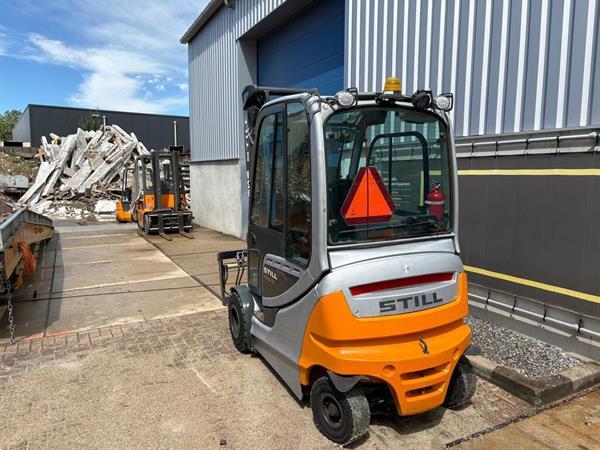 Grote foto vs 22904 elektrische triplex heftruck still rx60 30 agrarisch heftrucks