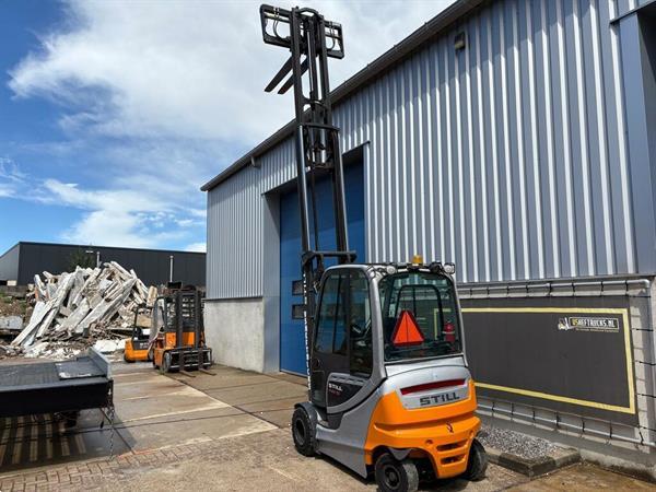 Grote foto vs 22904 elektrische triplex heftruck still rx60 30 agrarisch heftrucks