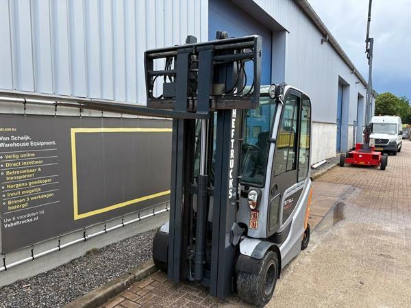 Grote foto vs 22905 elektrische triplex heftruck still rx60 30 agrarisch heftrucks