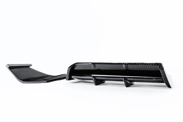 Grote foto dit betreft een mercedes g63 w465 carbon diffuser set np2 auto onderdelen tuning en styling