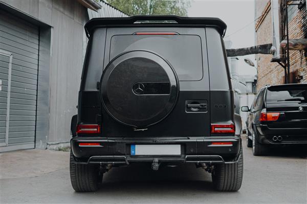 Grote foto dit betreft een mercedes g63 w465 carbon diffuser set np2 auto onderdelen tuning en styling