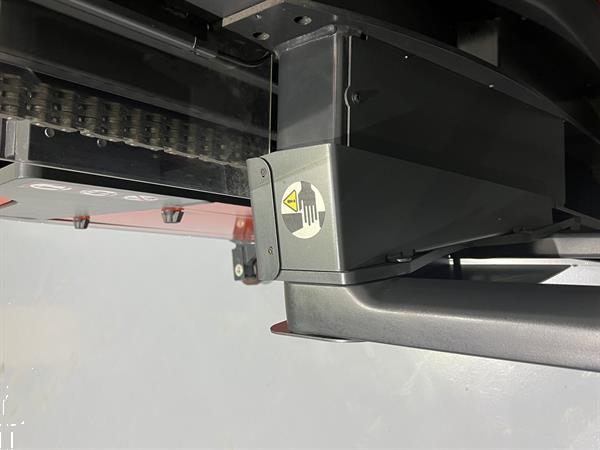 Grote foto v 5213 rail guidance new unused new battery doe het zelf en verbouw hefwerktuigen