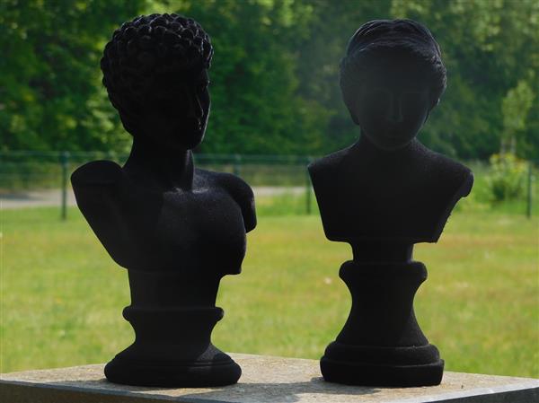 Grote foto set beelden van adam en eva afgewerkt in fluweel tuin en terras tuindecoratie