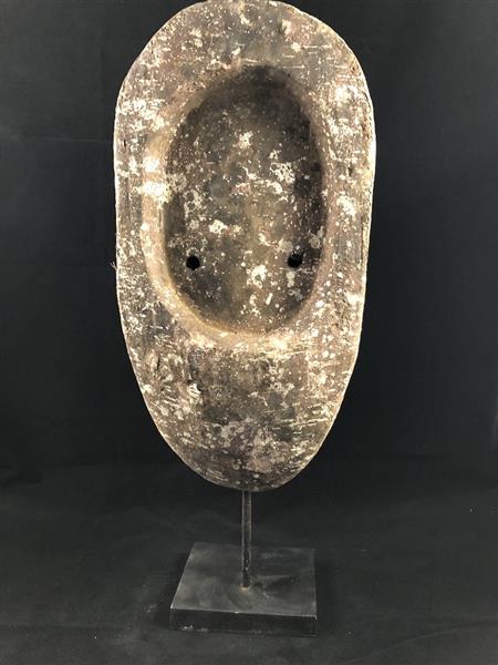 Grote foto kunst tribal art masker op statief handgemaakt tuin en terras tuindecoratie